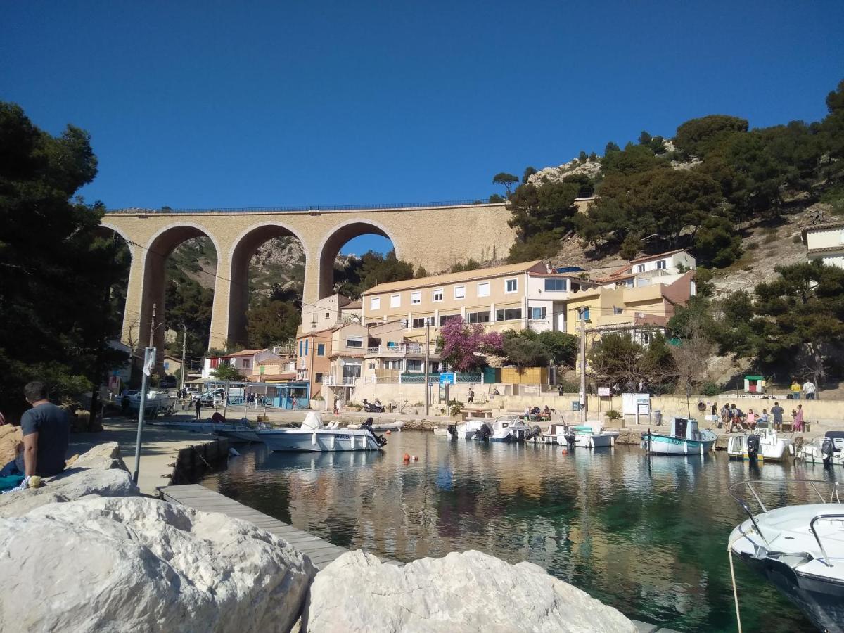 Les Mondes - Appartement Bas De Maison Ensues-la-Redonne Esterno foto