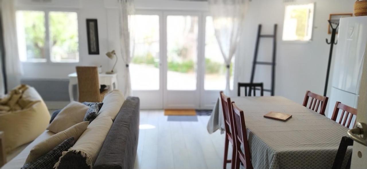Les Mondes - Appartement Bas De Maison Ensues-la-Redonne Esterno foto