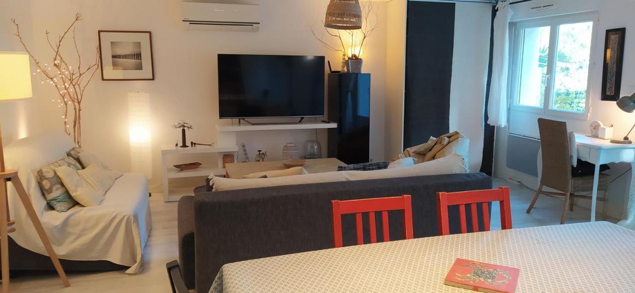 Les Mondes - Appartement Bas De Maison Ensues-la-Redonne Esterno foto