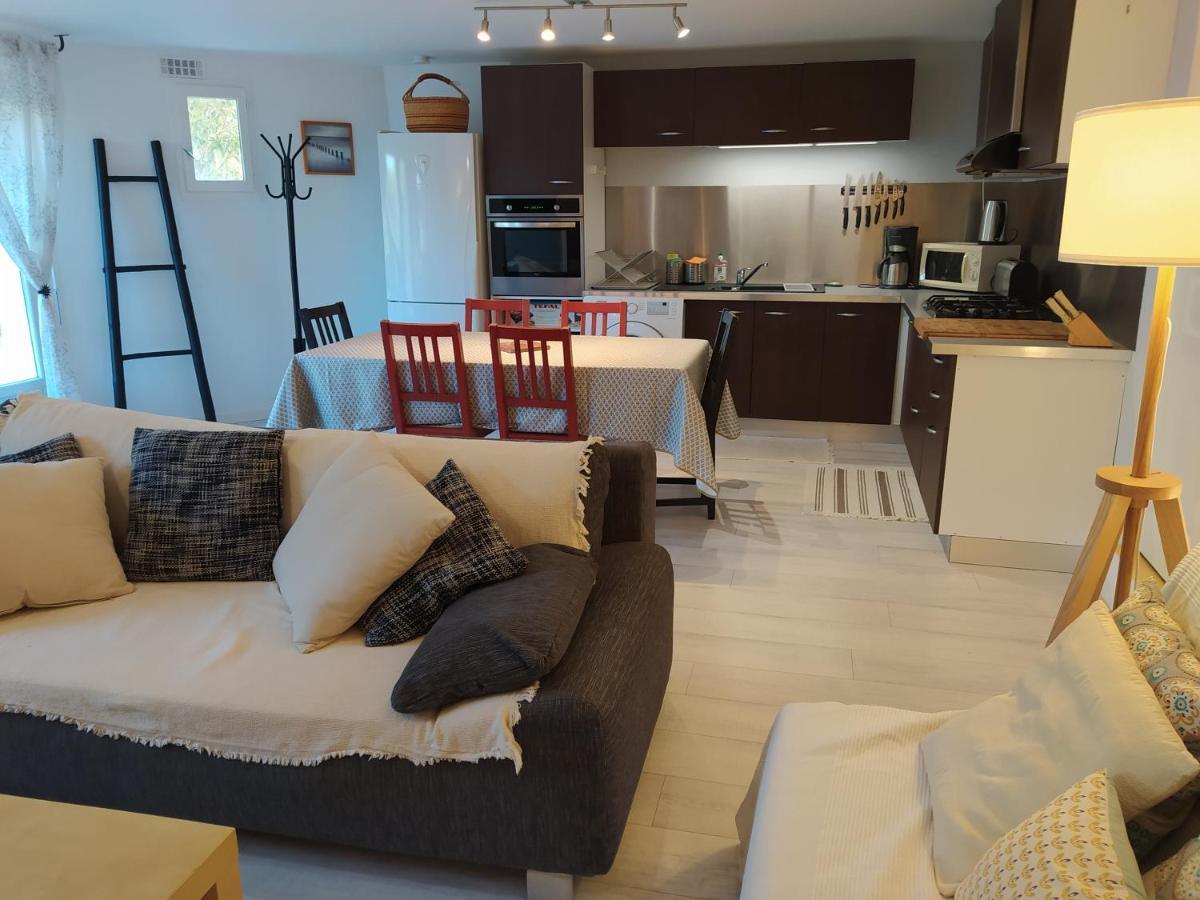 Les Mondes - Appartement Bas De Maison Ensues-la-Redonne Esterno foto