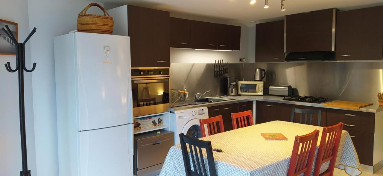 Les Mondes - Appartement Bas De Maison Ensues-la-Redonne Esterno foto