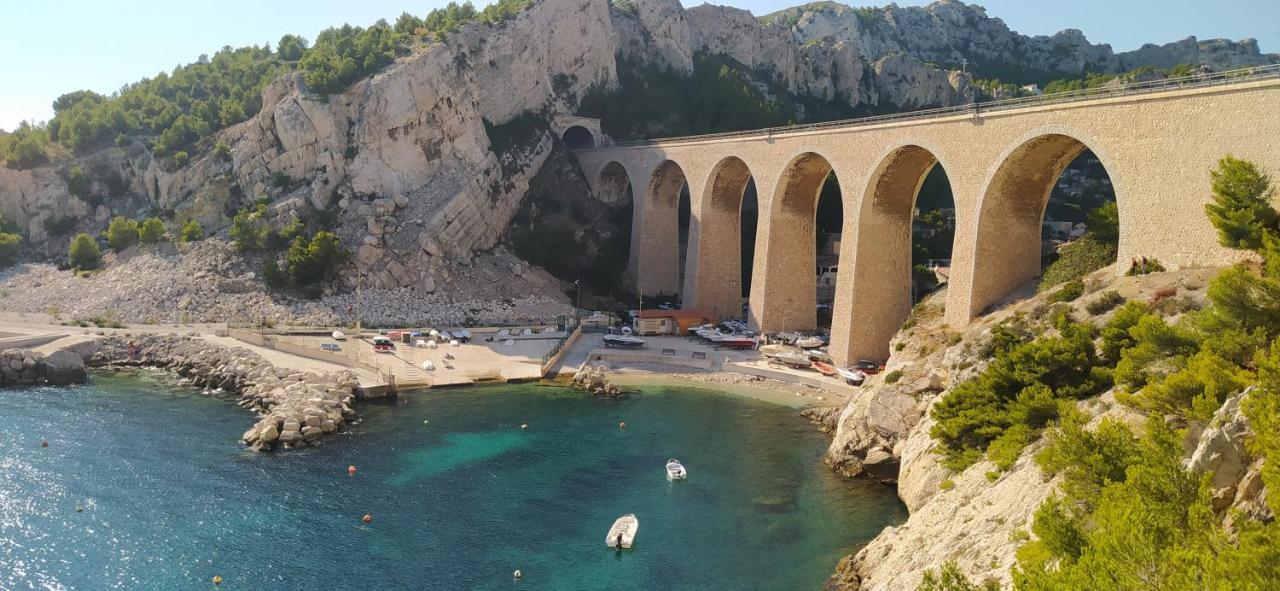 Les Mondes - Appartement Bas De Maison Ensues-la-Redonne Esterno foto