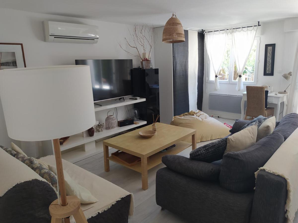 Les Mondes - Appartement Bas De Maison Ensues-la-Redonne Esterno foto