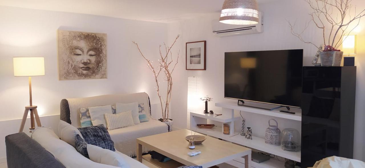 Les Mondes - Appartement Bas De Maison Ensues-la-Redonne Esterno foto